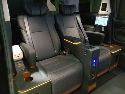 TOYOTA ALPHARD - 9