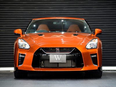 NISSAN GT-R - 10