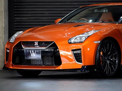 NISSAN GT-R - 5