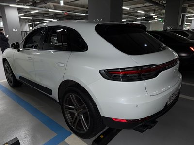 PORSCHE MACAN - 6