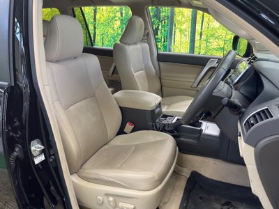 TOYOTA LAND CRUISER PRADO - 9