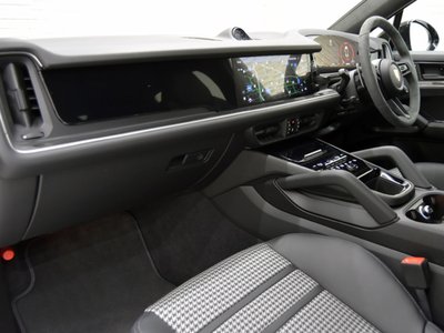 PORSCHE CAYENNE - 10