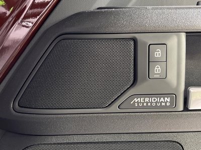 LAND ROVER DEFENDER - 7