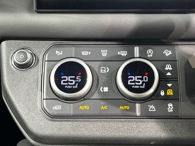 LAND ROVER DEFENDER - 5