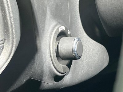 LAND ROVER DEFENDER - 8