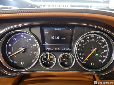 صورة 8 لـ 2017 Bentley FLYING SPUR