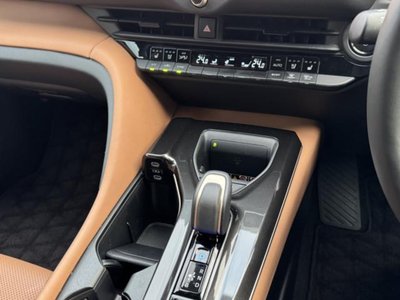 TOYOTA CROWN SPORT - 6