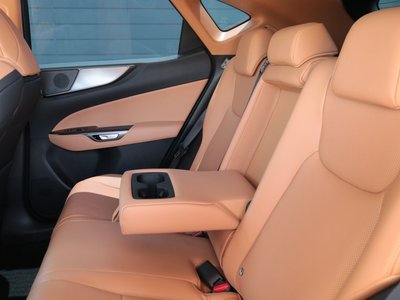 صورة 10 لـ 2024 Lexus NX
