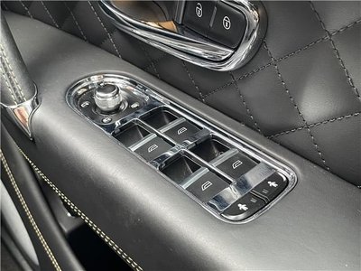 2019 Bentley BENTAYGA thumbnail 29