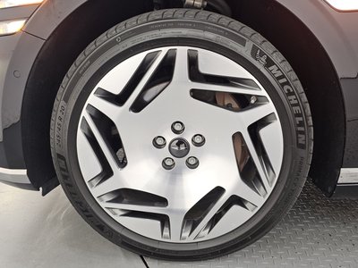 2022 Genesis G90 photo 6