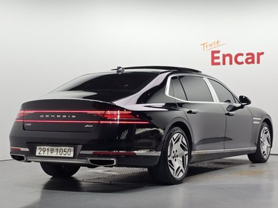 2022 Genesis G90 photo 3