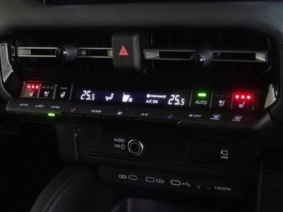 صورة مصغرة 13 لـ 2025 Toyota LAND CRUISER 250