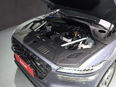 صورة 7 لـ 2024 Genesis GV70
