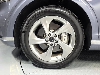 صورة 6 لـ 2024 Genesis GV70