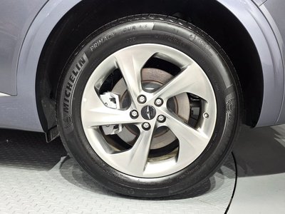صورة 8 لـ 2024 Genesis GV70