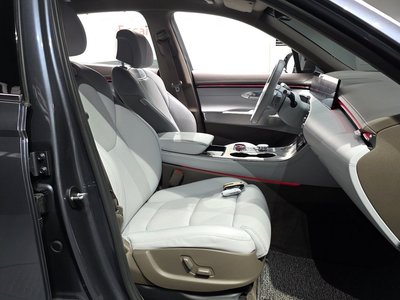 صورة مصغرة 16 لـ 2024 Genesis GV70