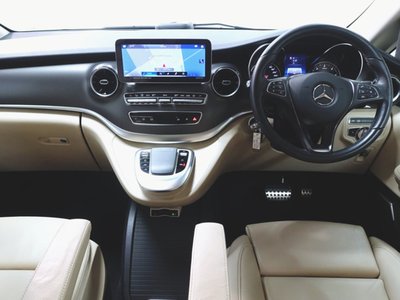 2023 Mercedes-BENZ V-CLASS — миниатюра 12