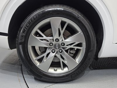 صورة 8 لـ 2021 Genesis GV70