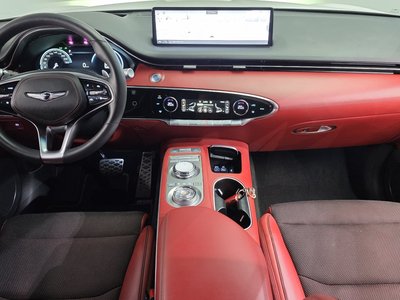 صورة 5 لـ 2021 Genesis GV70