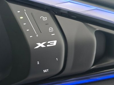 2025 BMW X3 thumbnail 35