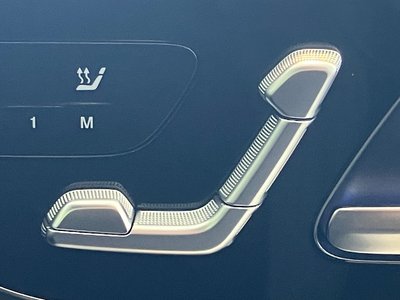 2025 Mercedes-BENZ GLC AMG thumbnail 41