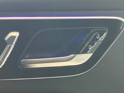 2025 Mercedes-BENZ GLC AMG thumbnail 42