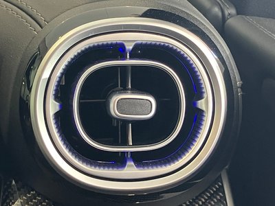 2025 Mercedes-BENZ GLC AMG thumbnail 35