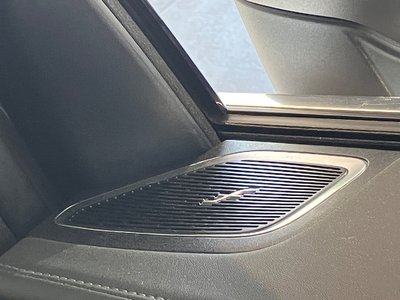 2025 Mercedes-BENZ GLC AMG thumbnail 39