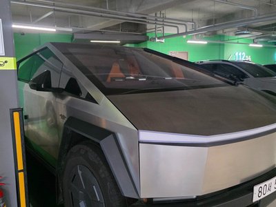2024 Tesla CYBERTRUCK 缩略图 11