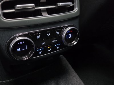 صورة مصغرة 32 لـ 2022 Genesis GV70