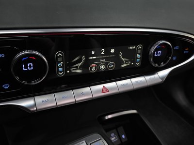 صورة مصغرة 24 لـ 2022 Genesis GV70