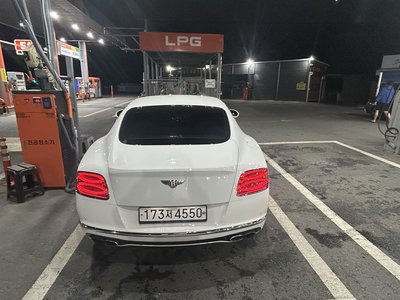 BENTLEY CONTINENTAL - 4