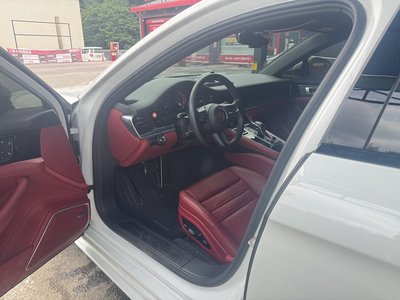 PORSCHE PANAMERA - 3