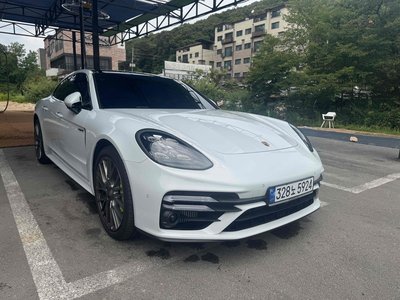 صورة 6 لـ 2024 Porsche PANAMERA