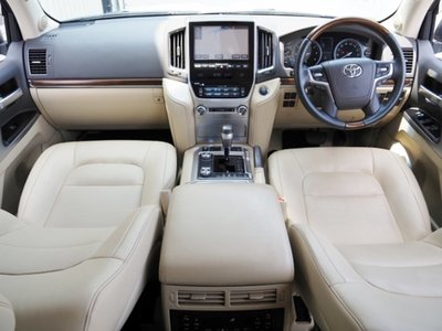 2017 Toyota LAND CRUISER 200 缩略图 22
