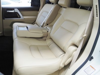 2017 Toyota LAND CRUISER 200 缩略图 29