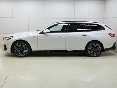 BMW I5 TOURING - 8