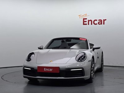 2020 Porsche 911 photo 2