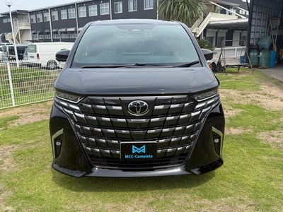 2026 Toyota ALPHARD photo 2