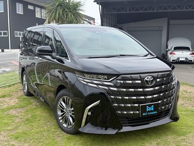 2026 Toyota ALPHARD photo 1