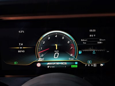 MERCEDES-BENZ GT AMG - 9