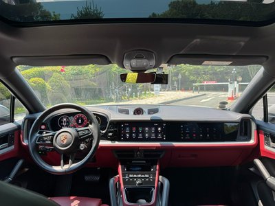 PORSCHE CAYENNE - 6