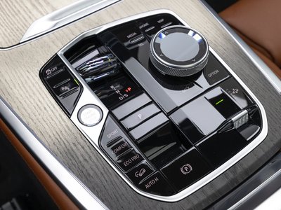 2025 BMW X7 照片 9