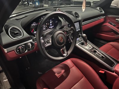 PORSCHE 718 BOXSTER - 5