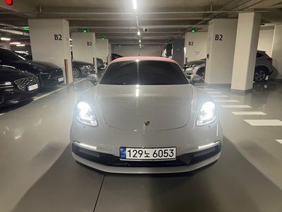 PORSCHE 718 BOXSTER