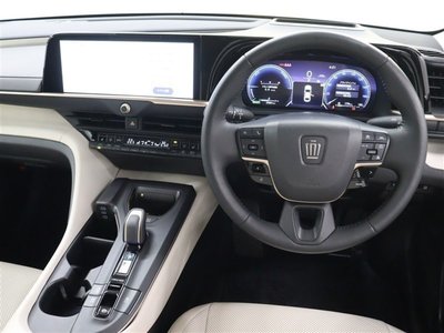 TOYOTA CROWN CROSSOVER - 9