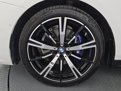2025 BMW 5 SERIES 照片 6