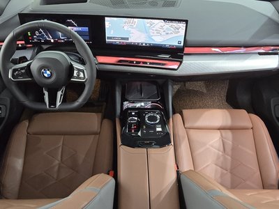 2025 BMW 5 SERIES 照片 5