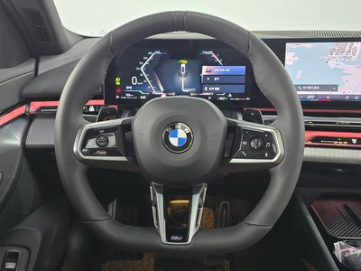 2025 BMW 5 SERIES thumbnail 20