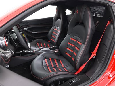 FERRARI F8 TRIBUTO - 4